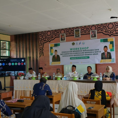 Workshop IKM, Moderasi Beragama, dan Sosialisasi Madrasah Ramah Anak di MAN 3 Bone