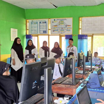 Kasi Penmad Kemenag Selayar Pantau Pelaksanaan ANBK Di Sejumlah Madrasah