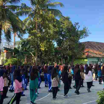 Segarkan Otak dan Fisik, MTsN Pinrang Laksanakan SKJ Bersama