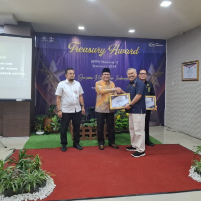 Kemenag Maros Raih Penghargaan Paling Bergengsi Treasury Award