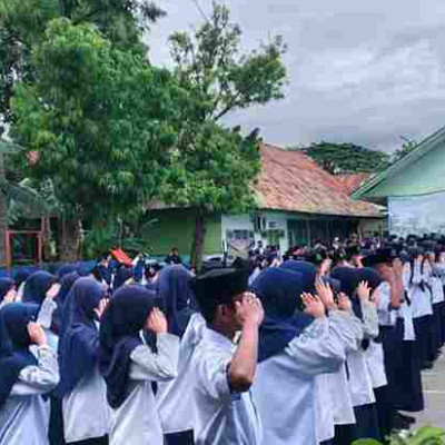 Jadi Pembina Upacara, Kamad Tekankan Pentingnya Moral dan Kinerja