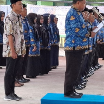 Upacara Hari Kesadaran Nasional Kakan Kemenag Tekankan Moderasi Beragama