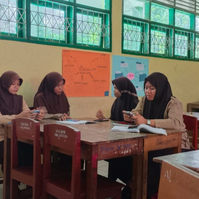 Merangkai Kata, Menembus Batas: KIR MAN 3 Bone Bersiap untuk Lomba Essay