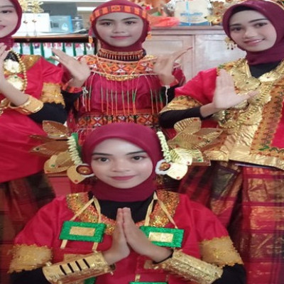 Harmoni Budaya: Sanggar Anakriaja Hiasi Hari Istimewa di Sengengpalie