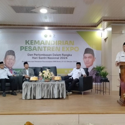 Pembukaan Expo Kemandirian Pesantren di IAIN Bone