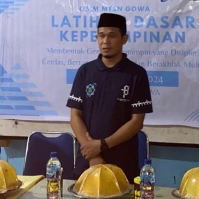 Latih Kepemimpinan, MTsN Gowa Gelar LDK Bagi Pengurus Baru OSIM