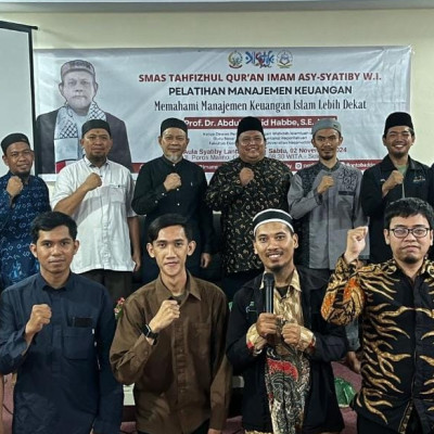 Gelar Pelatihan Manajemen Keuangan Islam, PPTQ Imam Asy-syathiby Hadirkan Guru Besar Unhas