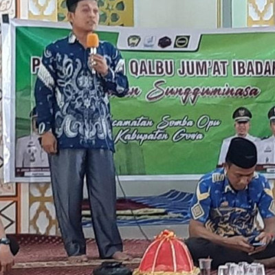 Kepala KUA Somba Opu Bahas Keutamaan Shalawat di Penerangan Qalbu Jum'at Ibadah