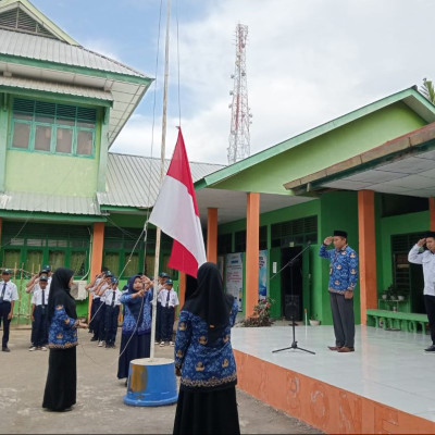 Peringatan Hari Pahlawan di MTsN 2 Bone: Semangat Kepahlawanan Digelorakan