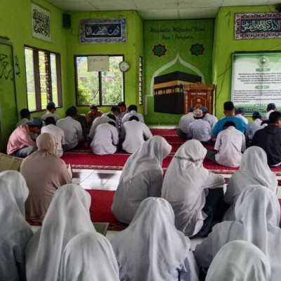 Literasi Al-Qur'an di MAN 1 Kota Parepare: Menyentuh Jiwa dan Bangkitkan Semangat Religius 