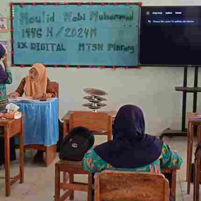 Radiah, Guru fiqih MTsN Pinrang, Libatkan Pesdik Diskusi Kelompok