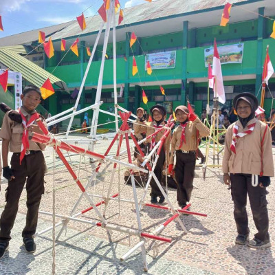 Peserdik MIN 7 Bone Unjuk Kemampuan Dalam Ajang Lomba Pionering