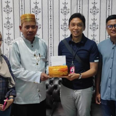 Apresiasi terhadap Peran dan Jasa Guru, Telkomsel Berkunjung ke MAN 1 Kota Parepare