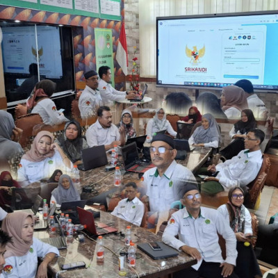 Pendampingan Penggunaan Aplikasi SRIKANDI V3.1 untuk Tingkatkan Efisiensi Pengelolaan Arsip di KUA