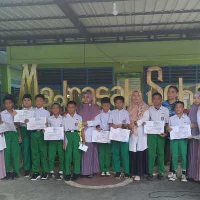 MIN 1 Gowa Raih Juara 1 pada Turnamen Futsal Antar Pelajar SMIDAR VOL 1