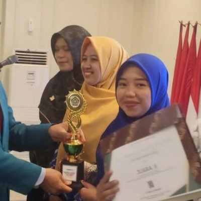 Mar'ah Saleha, Guru MTsN Gowa Raih Juara 3 Lomba KTI Tingkat Provinsi