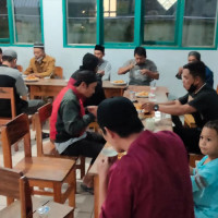 Rayakan Hari Kartini Dengan Buka Puasa Bersama di MTsN 2 Tana Toraja