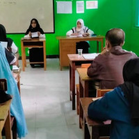 Rapat Rutin Sekali Sepekan di MTsN 1 Tana Toraja, Salah Satu Agendanya Bahas Persiapan Ujian Madrasah