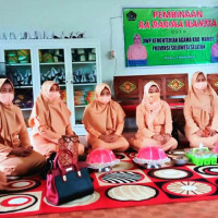 Realisasikan Program Pembinaan Pendidikan, DWP Kemenag Maros Kunjungi RA Dharma Wanita