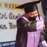 Hadiri Wisuda Santri TKTPA Kepala KUA Bontonompo Didaulat Baca Doa