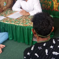 Didampingi Kepala KUA, Penyuluh Non PNS Kecamatan Maiwa Bimbing Mualaf Masuk Islam