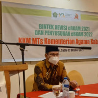 Kakanwil Kemenag Sulsel Buka Bintek eRKAM Tingkat KKM MTs Gowa