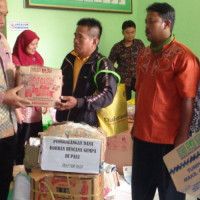 H.Abd Hafid Serahkan Bantuan Untuk Pengungsi Korban Gempa Sulteng