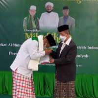 Plt. Kakankemenag Gowa Serahkan Piagam Izin Operasional RTQ Najdah Al Islamiyah