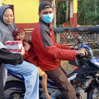 Peserta Didik MA Al-Ikhwan Kolaburasi Antara Osim, Paskibra Dan Ekskul Berbagi Takjil