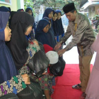 Buka Puasa Bersama, Kemenag Bone Santuni Anak Yatim