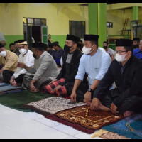 Kasubag TU Dampingi Bupati Sinjai Safari Ramadhan Di Kecamatan Sinjai Borong