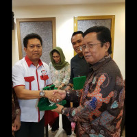 Kasubag TU Kemenag Gowa terima Harmony Award