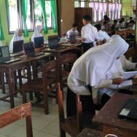 Simulasi UAMBN MTSN 1 Enrekang Dipantau Langsung Oleh H. Kamaruddin