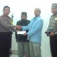 Polres Tana Toraja Bantu Pembangunan Masjid Nurul Hikmah Panglion