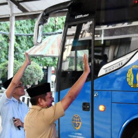 Bupati dan PPIH Kabupaten Soppeng Saksikan Keberangkatan JCH Kloter 2 Ke Bandara
