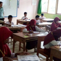 30 Anak Didik Ikut UASBN Di MI Bolong