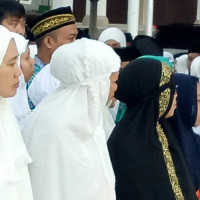 Sebelum berangkat, Kloter I Embarkasi Makassar Dilatih Tawaf 