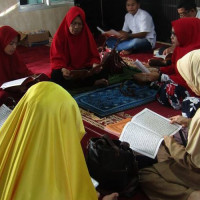 Memupuk Kebersamaan, DWP Gelar Khataman Al-Qurâ€™an