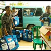 Calon Jamaah Haji Maros Setor Koper Ke Kemenag  