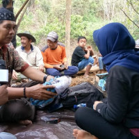 SUASANA PENGAJIAN RUTIN DI PERKAMPUNGAN MUALLAF